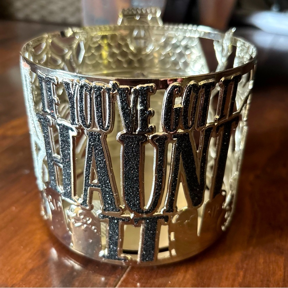 NWT Bath & Body Works “If You’ve Got It Haunt It” Halloween 3-Wick Candle Holder